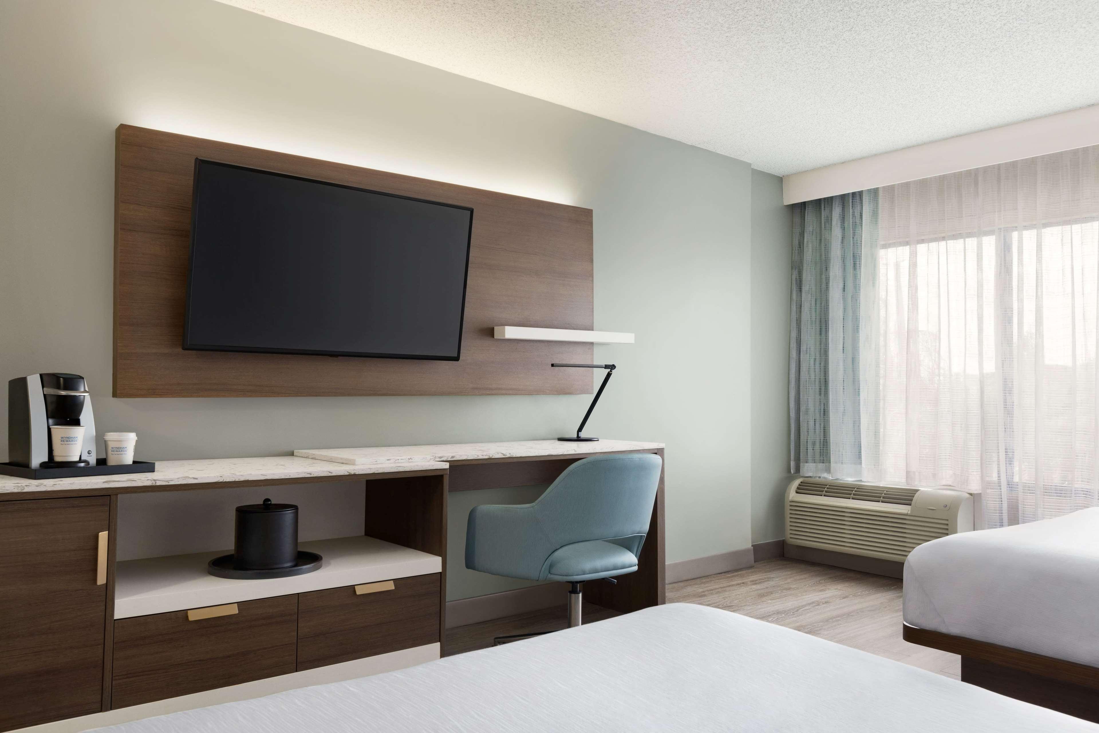 Готель Wyndham Garden Totowa Екстер'єр фото
