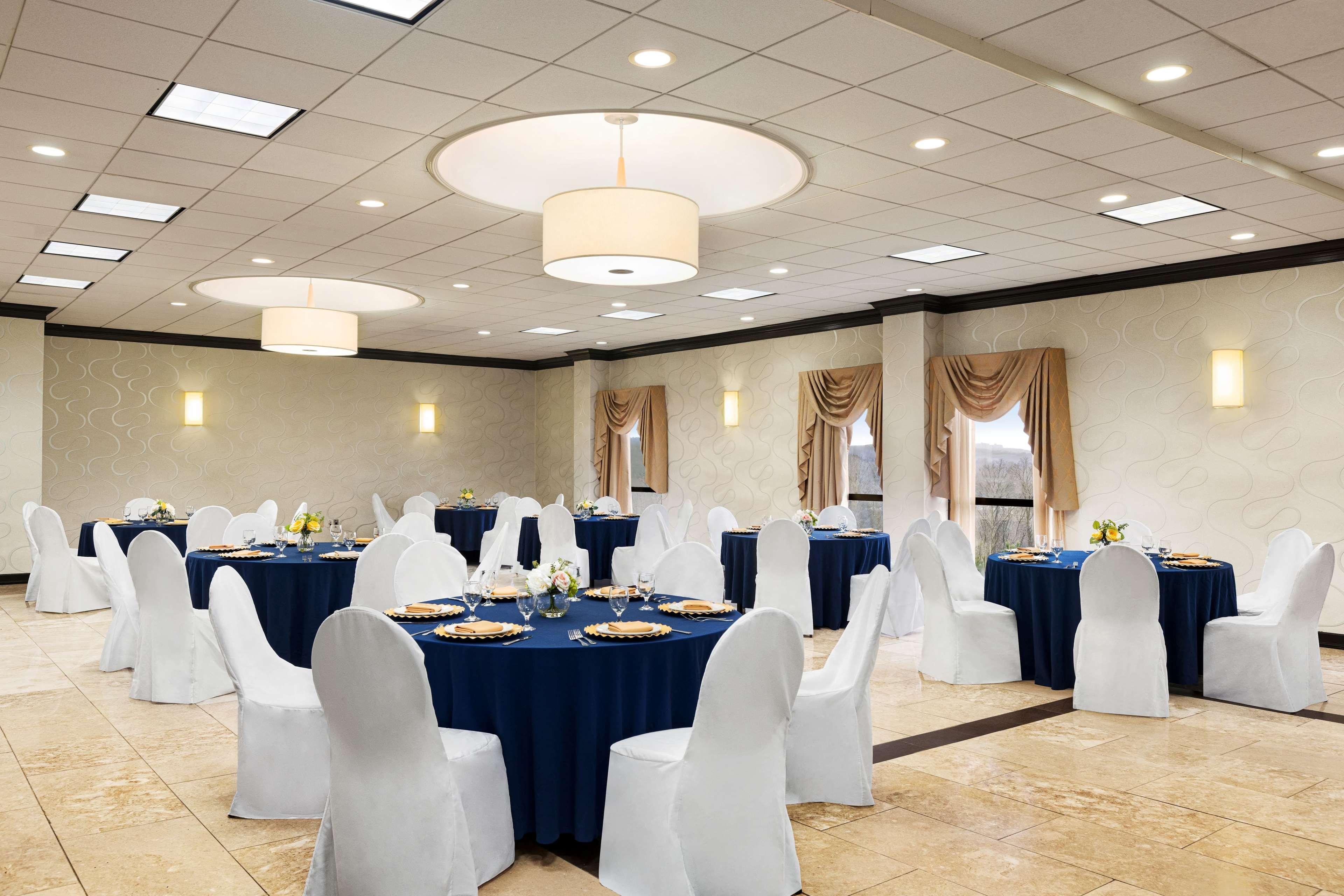 Готель Wyndham Garden Totowa Екстер'єр фото