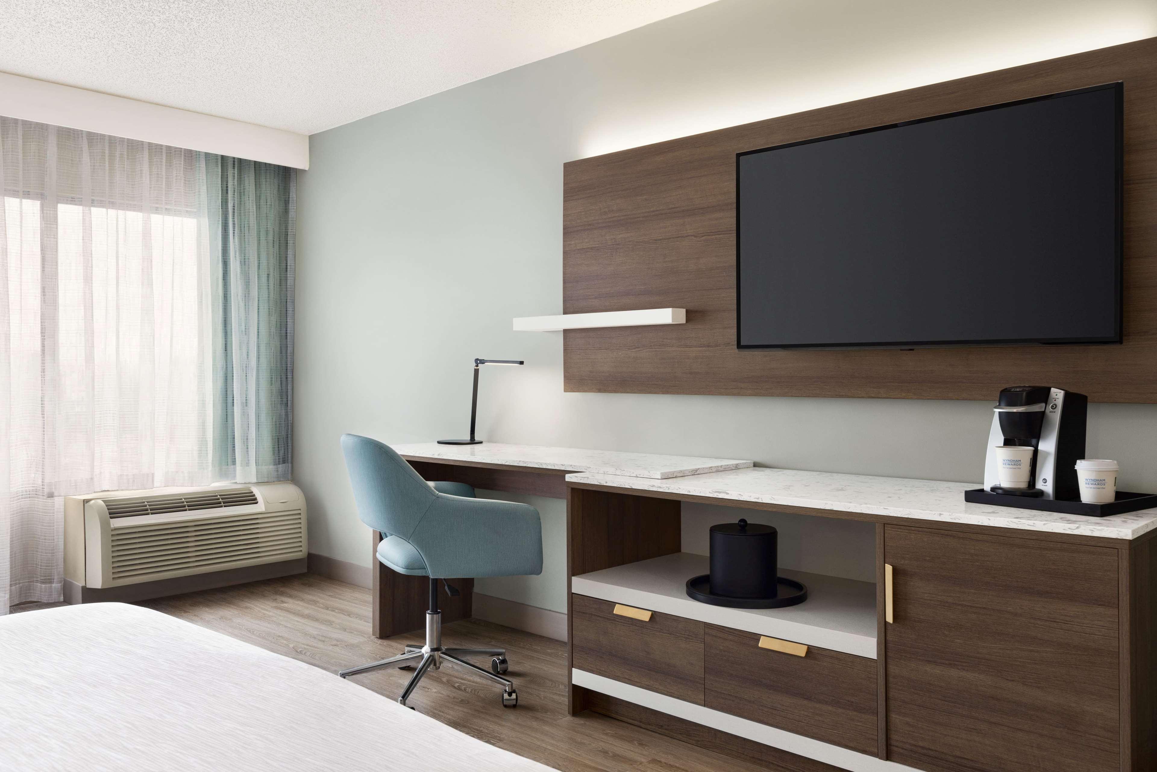 Готель Wyndham Garden Totowa Екстер'єр фото