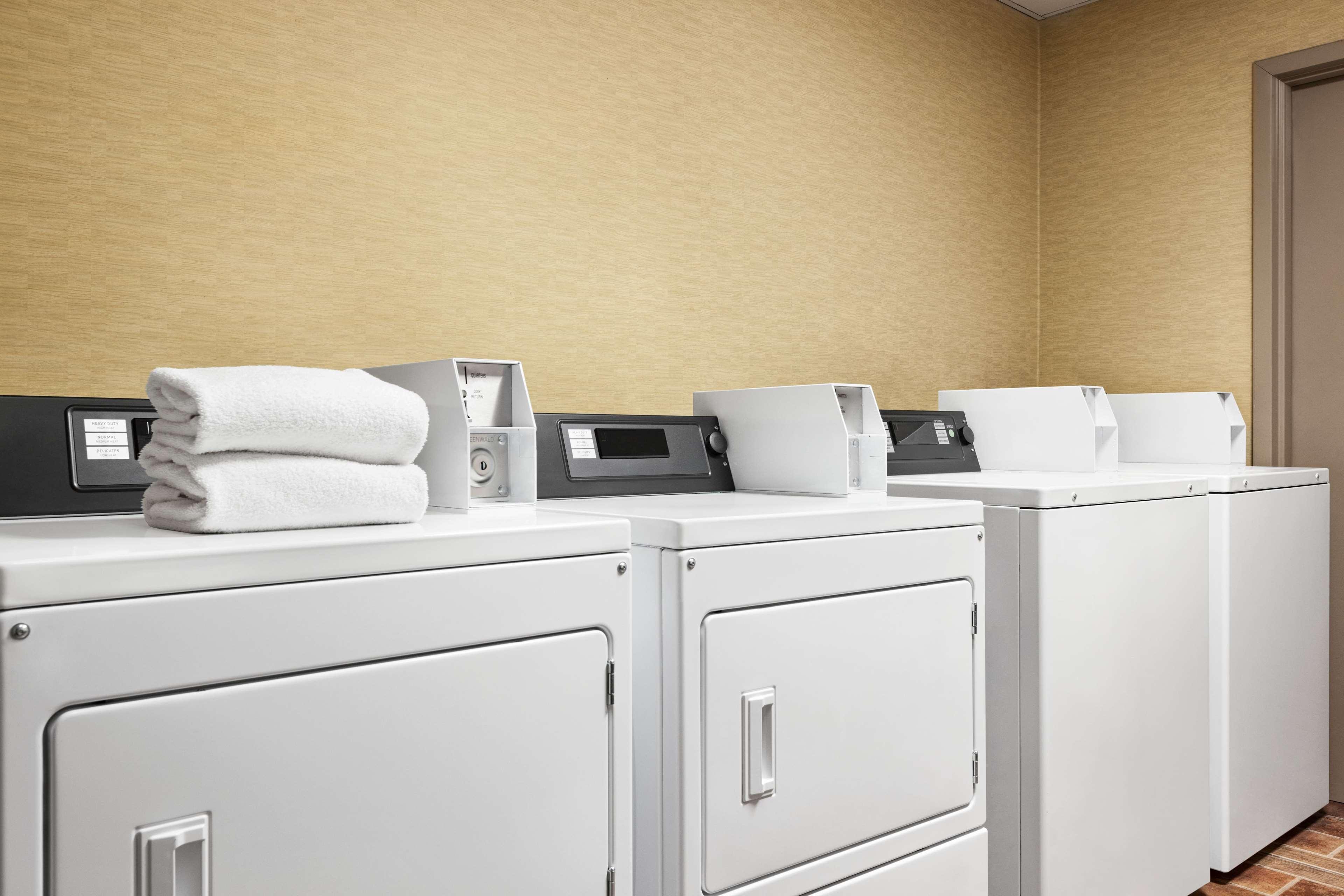 Готель Wyndham Garden Totowa Екстер'єр фото
